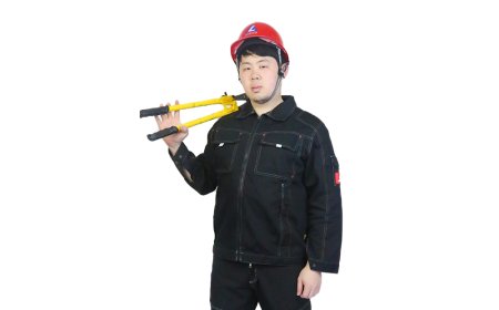 A wide variety of work uniforms with different styles and craftsmanship are all within our company's main business scope, leading the industry.